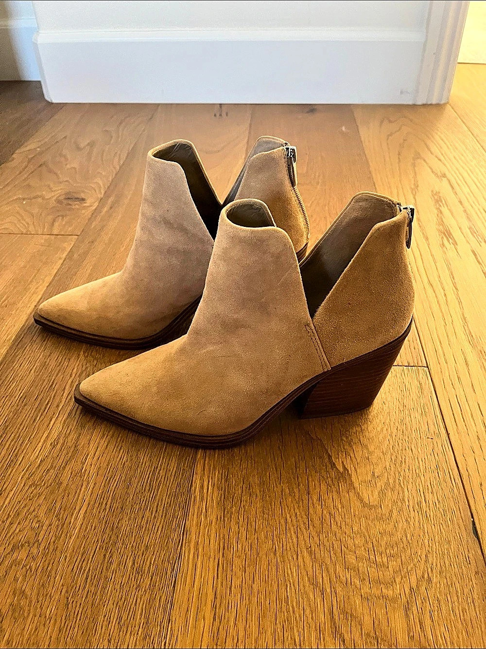 Vince Camuto Gigiietta Suede Ankle Boots Tan US 10